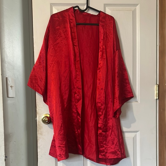 Vibrant Red Satin Kimono - Picture 1 of 4